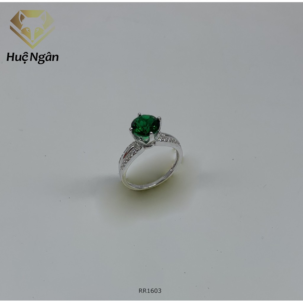 Nhẫn bạc 925 Huệ Ngân - 4 chấu viền đá 7 li RR1603