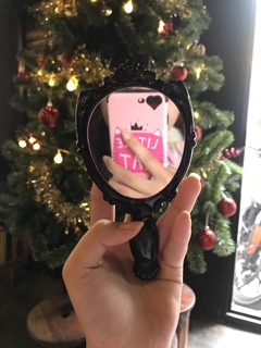 GƯƠNG ANNA SUI