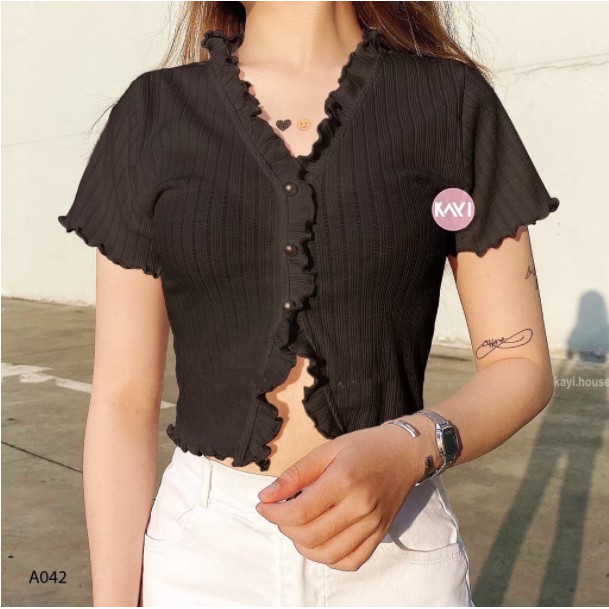 Áo Croptop Nữ Ngắn Tay Cổ chữ V GenY - Áo Kiểu Nữ Ôm Nút Giả Nhiều Màu Chất Thun Gân Mềm Mịn CR-V2 | BigBuy360 - bigbuy360.vn