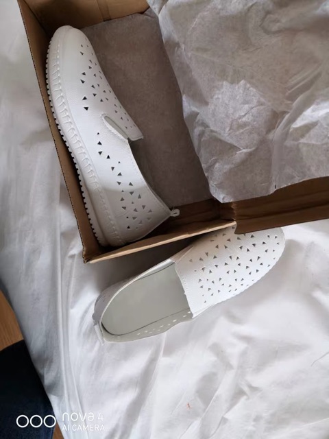 [ Hàng order 15 ngày] giày lười dập lỗ hoa văn | BigBuy360 - bigbuy360.vn