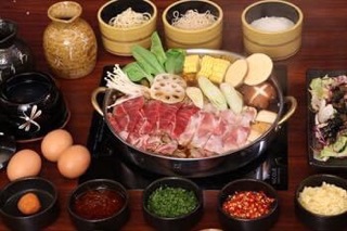 Nước cốt xương hầm Hiroshi