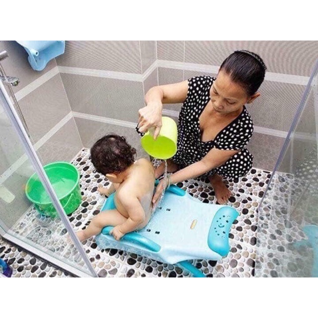 Ghế gội đầu cho bé