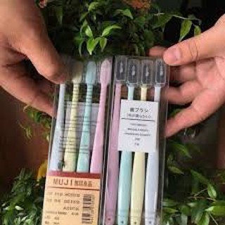 SÉT 4 BÀN CHẢI ĐÁNH RĂNG MUJI