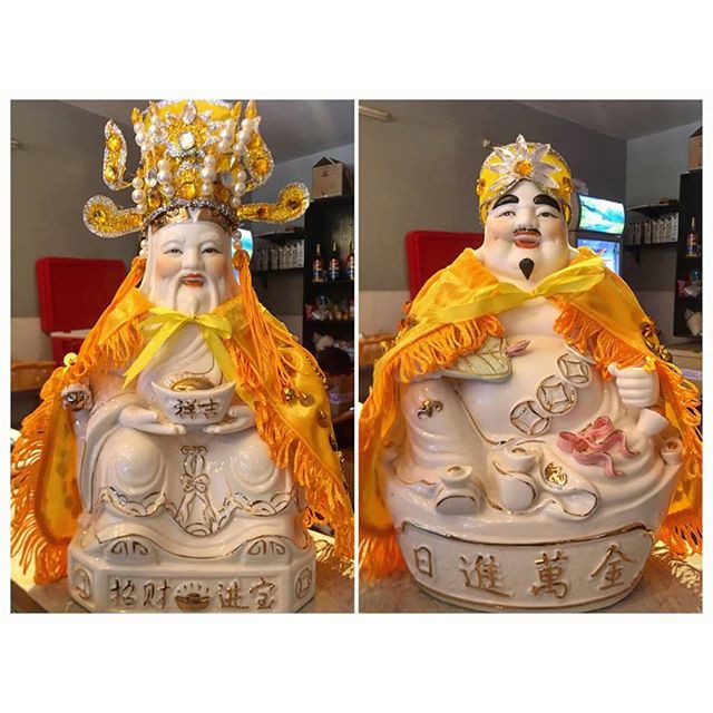 Mão cho tượng ông Thần Tài / Thần Phát / Thần Tiền - Đỏ / Vàng