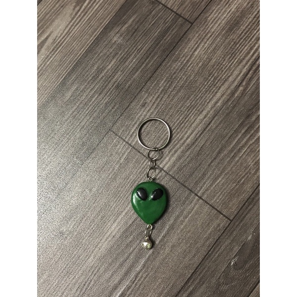 móc khoá đất sét tự khô nhật alien handmade
