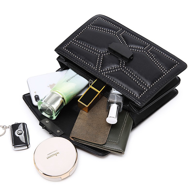 Túi xách nữ đeo chéo họa tiết khối đính đá cực chất 2021 TX19 túi đeo chéo -Chip Xinh Boutique | BigBuy360 - bigbuy360.vn