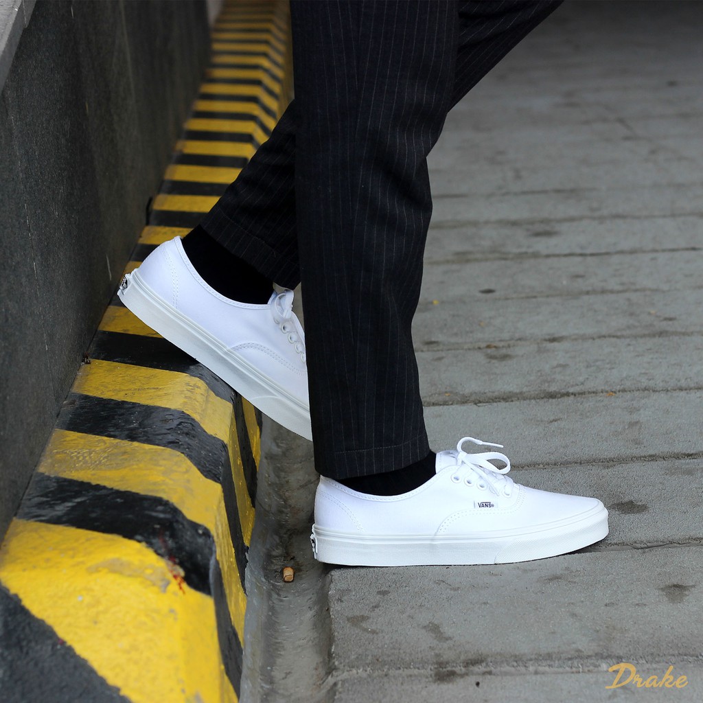 Giày sneakers Vans Authentic White Canvas Low VN000EE3W00