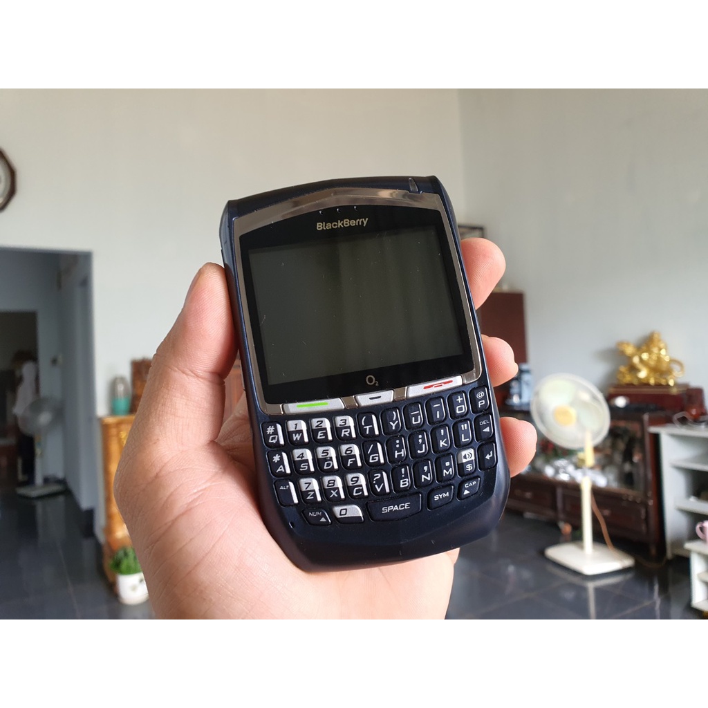 Điện thoại Blackberry 8700
