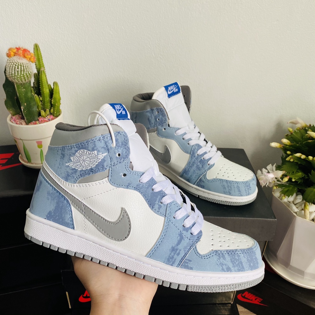 Giày 𝐉𝐨𝐫𝐝𝐚𝐧 1 [Free Ship ] Giày 𝐚𝐢𝐫 𝐉𝐨𝐫𝐝𝐚𝐧 hyper royal xanh nỉ cao cổ mới, Giày JD1 xanh loang nam nữ hot nhất 2021 | BigBuy360 - bigbuy360.vn