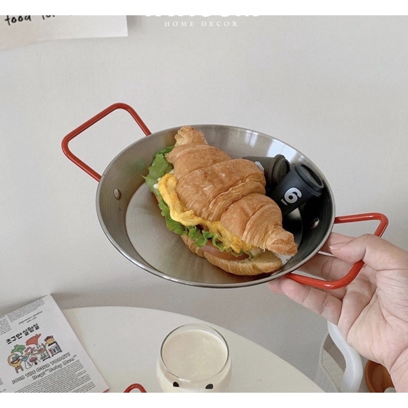 Chảo decor, ăn bánh mì, salad, mì Ý