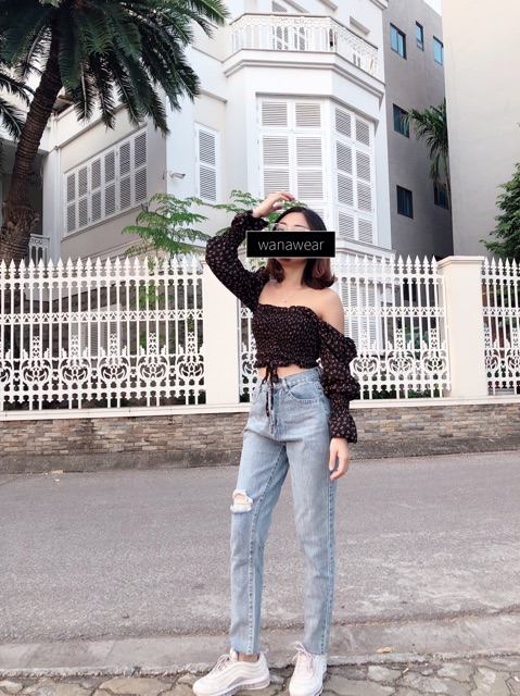 Quần baggy jean rách gối quần bò nữ lưng cao WANAWEAR Áo croptop trễ vai tay bồng hoa nhí xinh xắn hot trend