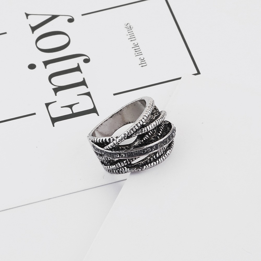 High Quality~European and American new twist line ring fashion retro diamond ring jewelry