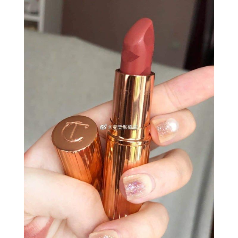 GIÁ TỐT - Son lì Charlotte Tilbury Matte Revolution