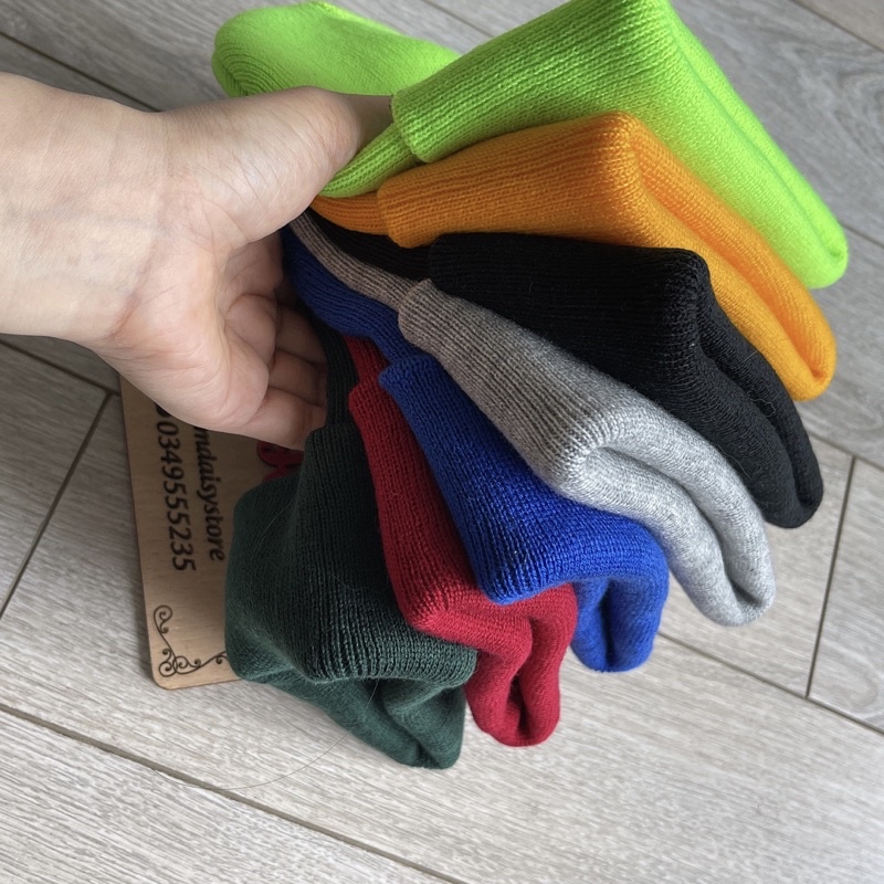 Mũ beanies len thêu logo Nike