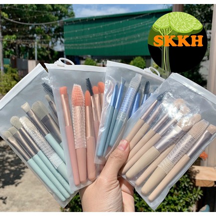 Set 8 cọ trang điểm cán gỗ lông mềm mini xinh xắn skkh