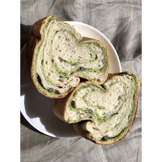 Bánh mì sandwich Matcha đậu đỏ, đậu đen- Matcha Sandwich with red beans