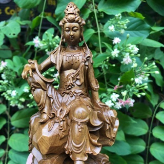 Tượng gỗ Bồ Tát Tự Tại