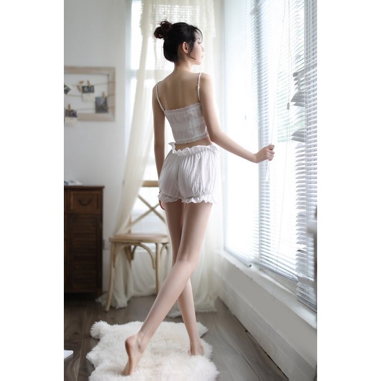Đồ` ngủ 2 dây trăng' dễ thương gợi cảm