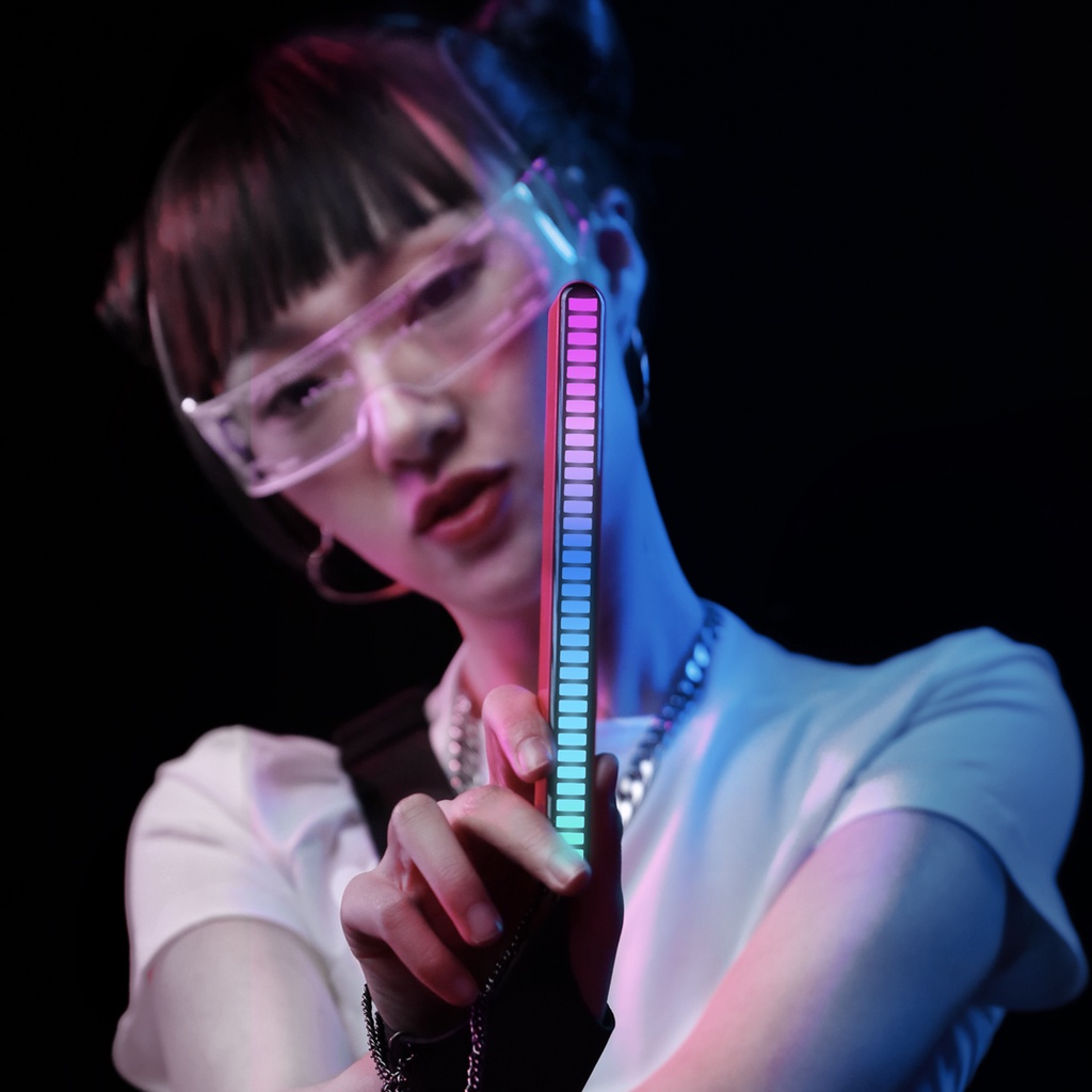 Đèn Led 50 Bóng Hai Mặt RGB Bằng Nhôm Kích Hoạt Bằng Giọng Nói