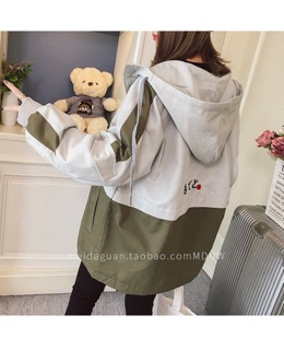 Áo khoác gió nữ form rộng