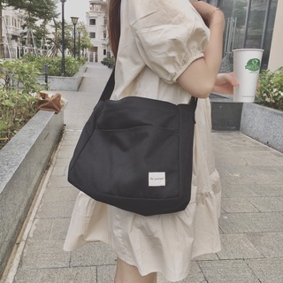 Túi tote cool black đeo chéo vải canvas mộc màu đen Tadi house korea style