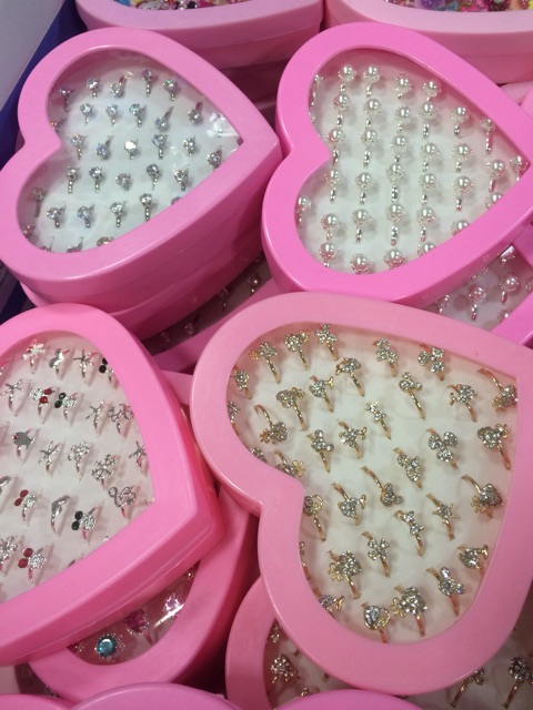 1 Hộp nhẫn cho bé