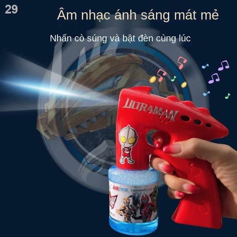 Nhạc nhẹ điện tự động Ultraman không rò rỉ bắn bong bóng đồ chơi trẻ em máy nước