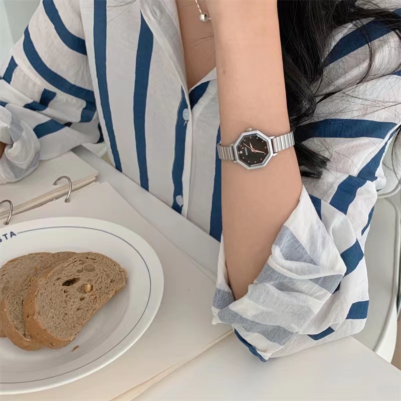 Đồng Hồ Analog Máy Quartz Mặt Đa Giác Dây Thép Không Gỉ Màu Bạc Sang Trọng Phong Cách Hàn Quốc Cho Nữ