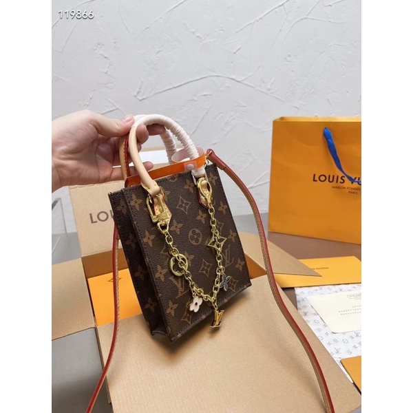 TÚI ĐEO CHÉO LVVV SUPER FULL BOX NAM CHÂM