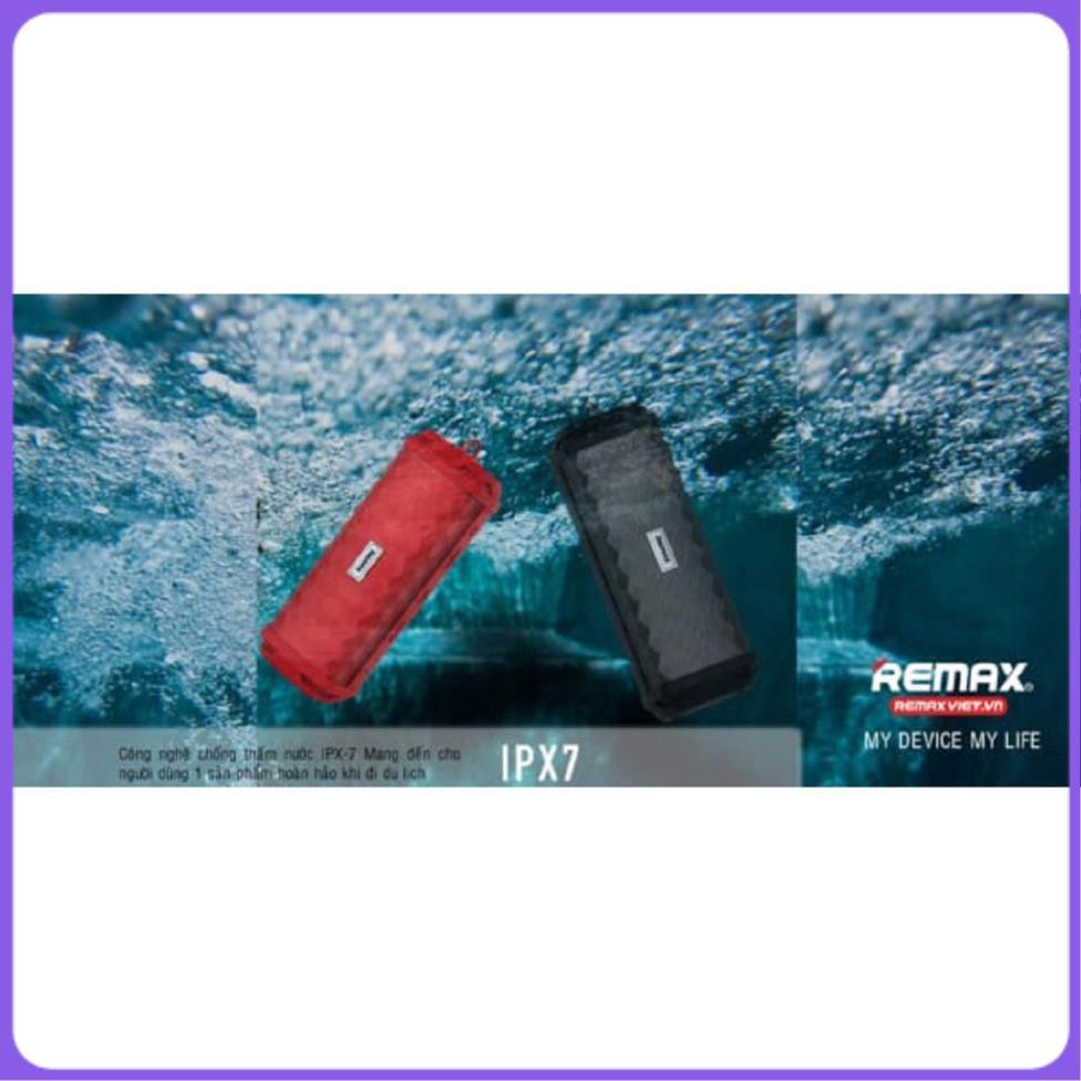 Loa Bluetooth xách tay chống nước Remax RB-M12
