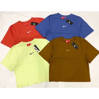 Áo thun màu cổ tròn tay ngắn phom lửng VNXK