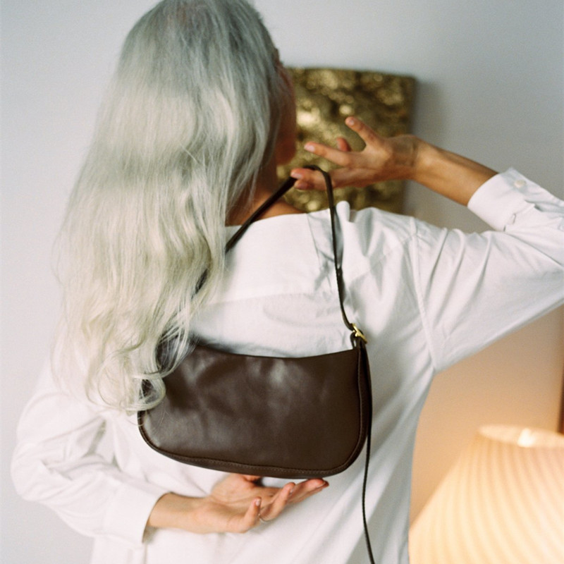 Túi đeo vai IELGY hình lưỡi liềm bằng da mềm kiểu đơn giản dễ phối đồ với bốn màu trơn tùy chọn cho nữ mang đi làm