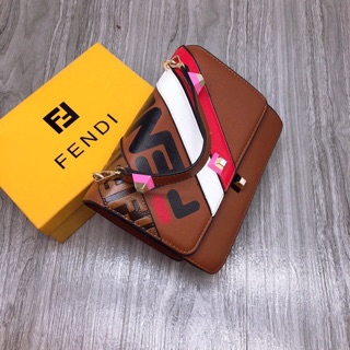 Túi fendi size 23cm