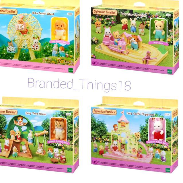 SYLVANIAN FAMILIES Mô Hình Ngôi Nhà Cây 8v