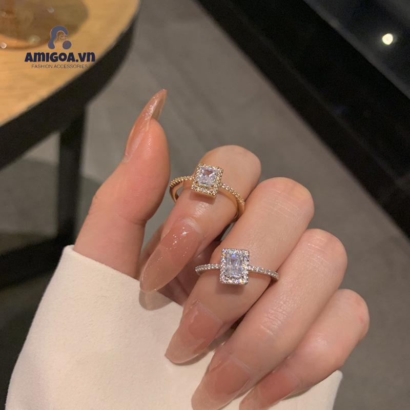 ✨✨Nhẫn Zircon vuông có thể điều chỉnh bằng kim cương lấp lánh tinh tế và thanh lịch
