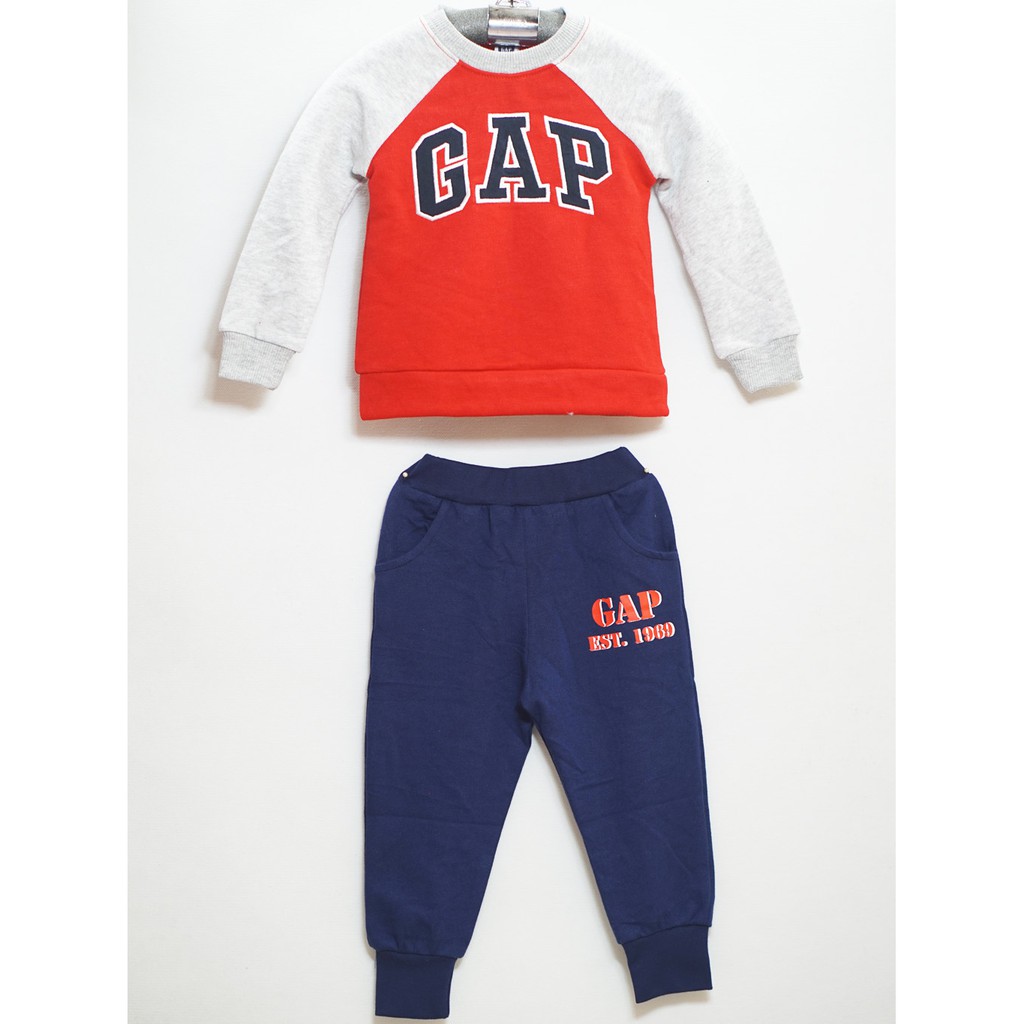 Bộ thun da cá dài tay thêu chữ Gap cá tính