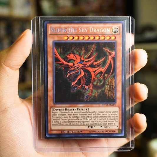 Lá bài vị thần Yugioh Osiris - Slifer The Sky Dragon CT13 - Secret Rare - Tặng kèm bọc bài nhựa Loader bảo quản