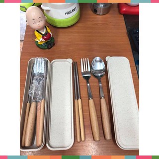 Bộ thìa đũa lúa mạch cán gỗ kèm hộp đựng GDHIEU15
