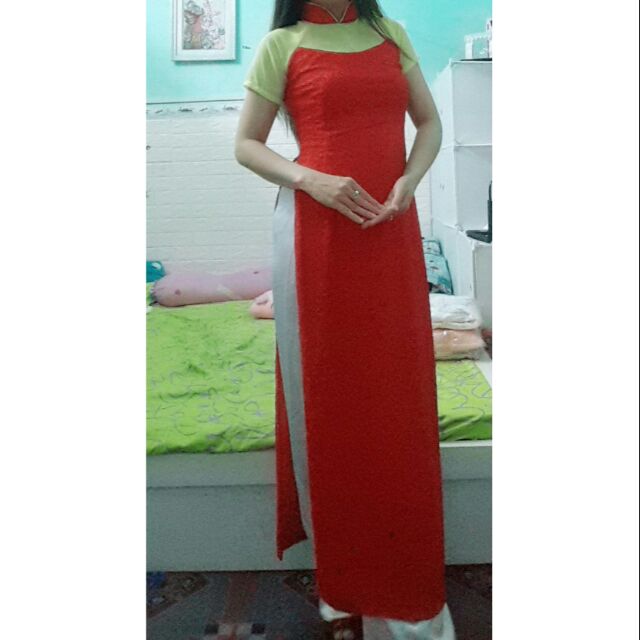 Thanh lý bộ áo dài kèm quần vàng nhé, có số đo trên hình nhé