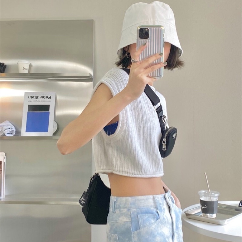 Áo croptop dệt kim sát nách cá tính