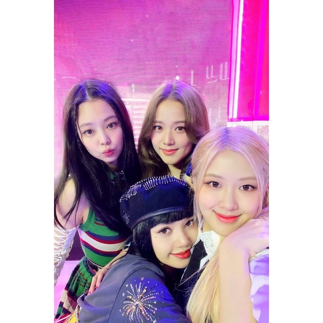 Ảnh BLACKPINK - BLINKs (LISA, JISOO, JENNIE, ROSÉ) - ÉP PLASTIC (kích thước 6x9, 7x10, 9x12, 10x15) in theo yêu cầu