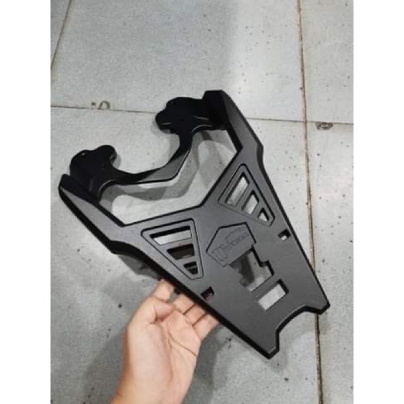 Cảng Sau Nhôm EX155 Exciter 2021 VVA Đen Nhám