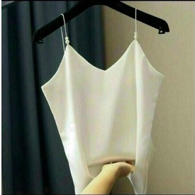 Áo hai dây phi lụa kiểu hạt ngọc trên vai cực xinh , chất phi lụa mềm mịn mát