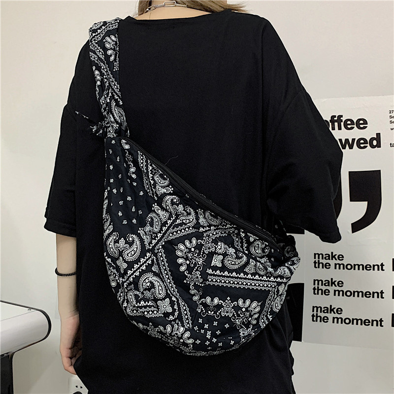 Retro cashew flower one-shoulder messenger bag zipper pleated shoulder strap pull-out student casual cloth bag