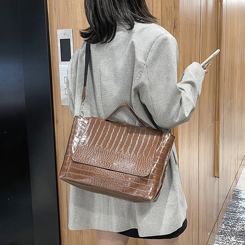 Túi đeo chéo vân da cá sấu sức chứa lớn phong cách retro sang trọng
