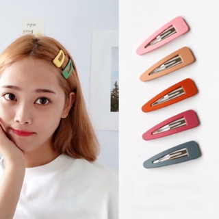 Kẹp tóc tam giác rỗng màu lì