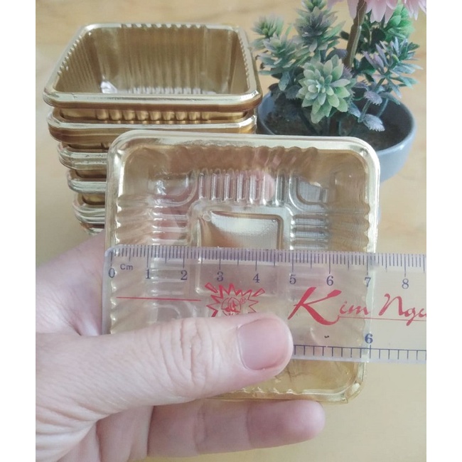 100 KHAY NHỰA ĐỰNG BÁNH TRUNG THU MÀU VÀNG 100G/150G/250G/300G - LOẠI DÀY