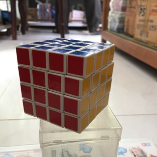 Rubik 4x4 có hộp nhựa