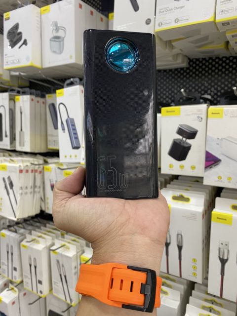 Sạc dự phòng 30.000 mAh Baseus 65W và 33W 5 cổng sạc cho macbook laptop