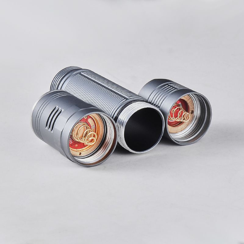 Đèn Pin Pioneman K21x SST40 / SFT40 / SST70 / XHP70.2 21700 6500K Tiện Dụng Khi Đi Cắm Trại